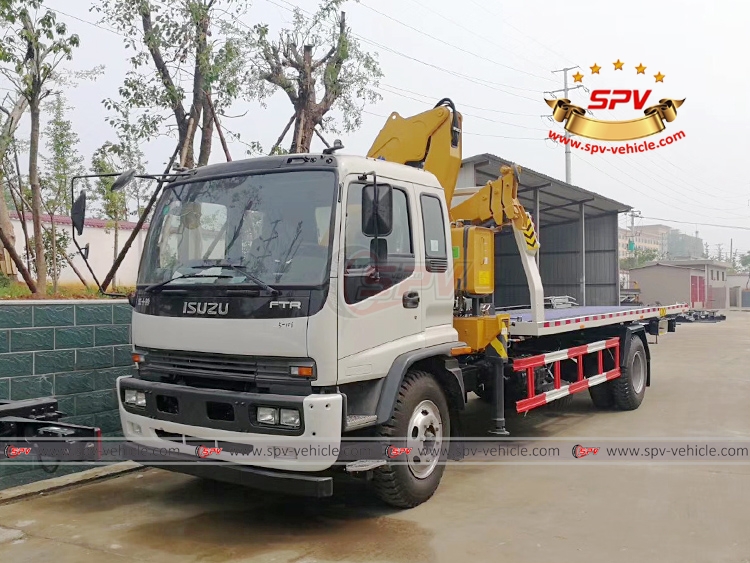 Wrecker Truck with Crane ISUZU - LF Wrecker Truck with Crane ISUZU - LF
